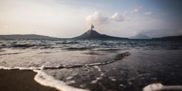 Empat Gunung Berapi di Indonesia Erupsi Bersamaan Pagi Ini