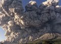 Erupsi Gunung Sinabung Evakuasi 2.451 Warga dari Dua Desa