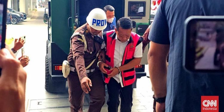 Febrie Adriansyah Diperiksa Selama 10 Jam dan Dihadiahi 50 Pertanyaan Kasus TPPU