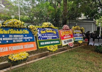 Karangan Bunga untuk Rumah Duka Guruh Soekarnoputra