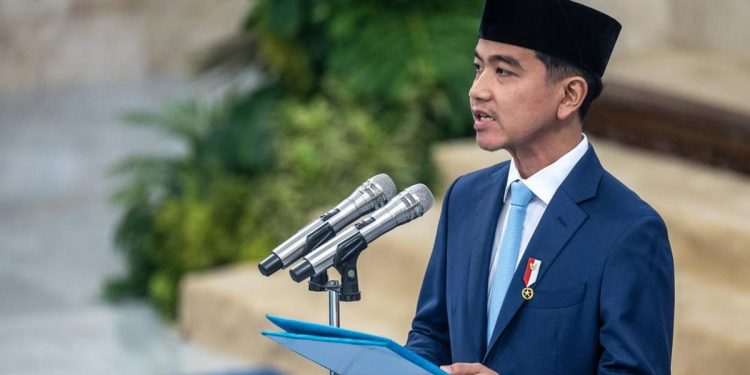 Gibran ke Batang untuk Pastikan Penanganan Korban Keracunan Makanan