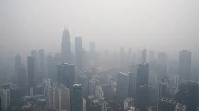 Asap Kebakaran Hutan Menjangkau Jakarta, Warga Dihimbau Tetap Tenang