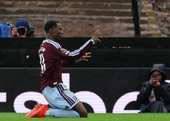 Nicolas Jackson Bawa Aston Villa Menang 2-1 atas Manchester City