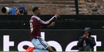 Nicolas Jackson Bawa Aston Villa Menang 2-1 atas Manchester City