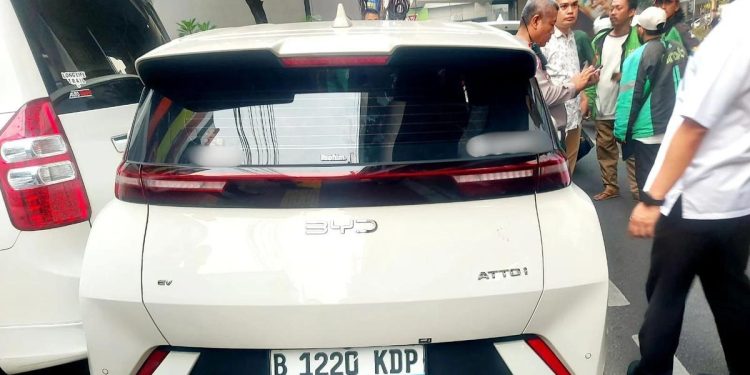 Kronologi Tabrakan Beruntun 4 Mobil dan Ojol di Jakarta Selatan