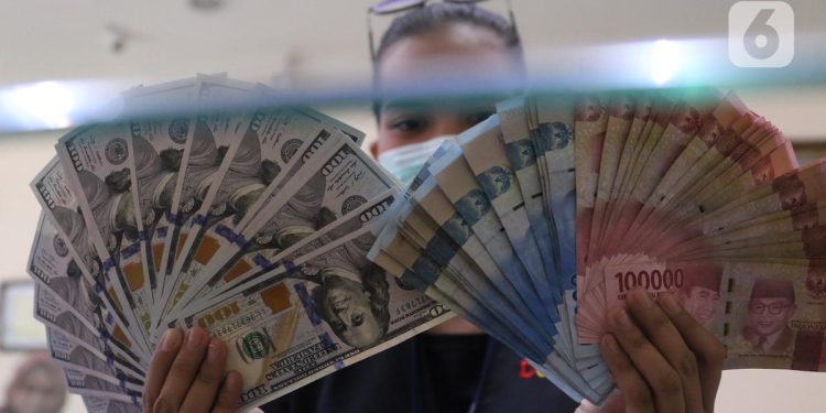 Rupiah Menguat ke 18.015 per Dolar AS, Sentimen Domestik Menjadi Penopang