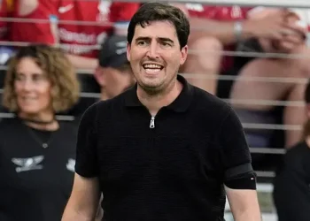 Andoni Iraola Puji Kerja Keras Pemain Liverpool Setelah Singkirkan Chelsea