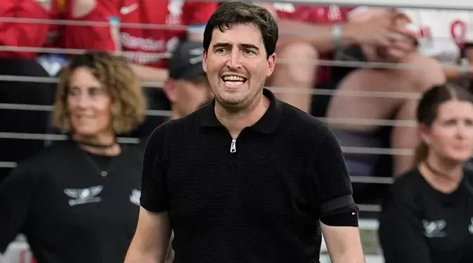 Andoni Iraola Puji Kerja Keras Pemain Liverpool Setelah Singkirkan Chelsea