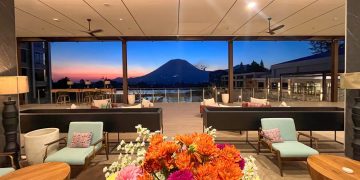 Hotel Gelar Panggung Jazz Pertama di Kaki Gunung Lokon