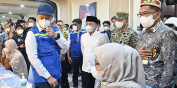 Klarifikasi Menkes Terkait Foto Penggunaan Tabung Oksigen di Palangka Raya