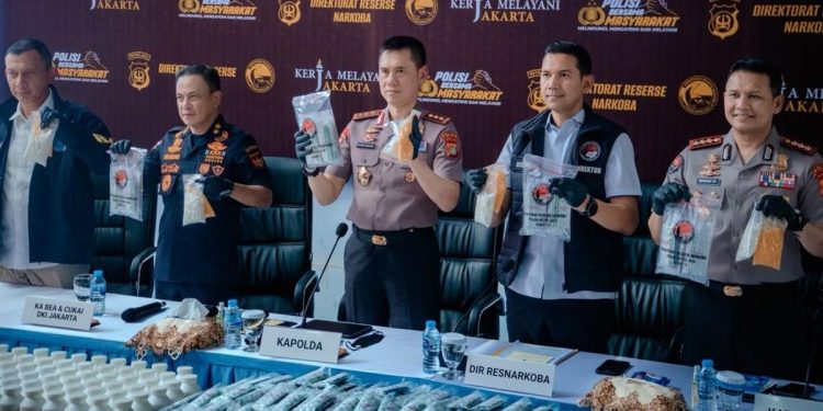 Pabrik Tramadol di Sukoharjo Digerebek, 16 Tersangka Ditangkap