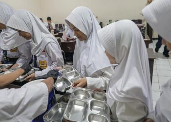 Prasmanan di Sekolah sebagai Upaya Mengurangi Limbah Makanan