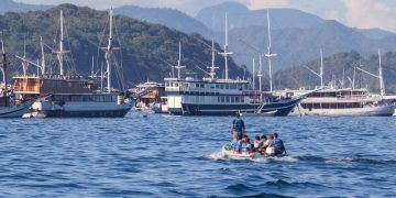 Gelombang 2,5 Meter Mengancam Perairan Komodo, KSOP Identifikasi 10 Titik Rawan